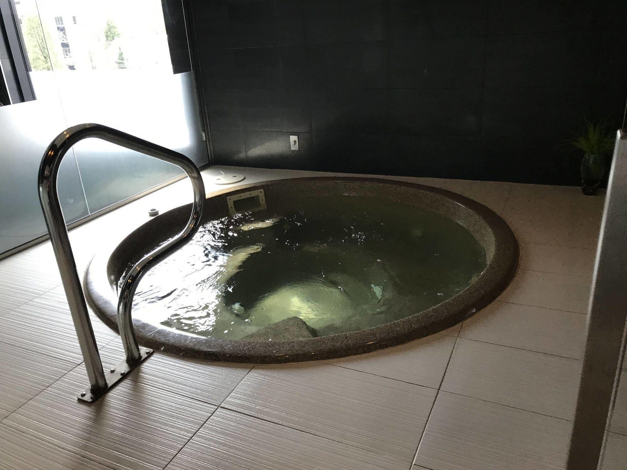 Chicoutimi Hotel Du Fjord מראה חיצוני תמונה